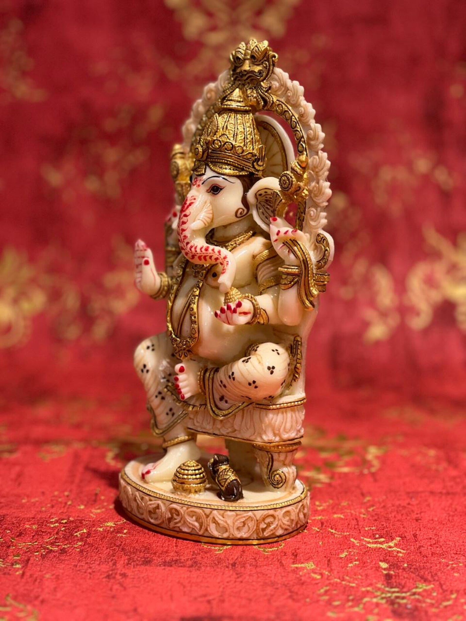 10 Inch Mehrav Ganesh in Resin
